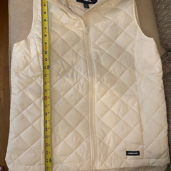LANDS’ END winter white ivory creme Puffer vest Size M NWT - Picture 8 of 10
